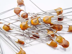 10x 75pF 63V Ceramic Capacitor #1-15 - Bild 1 von 4