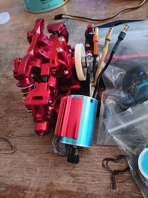 田宫 1022 电动遥控汽车罕见模型仅固定或维修零件 — 第 1/4 张图片