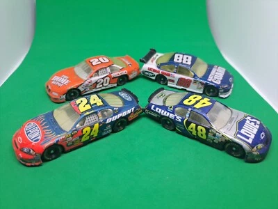 JEFF GORDON CUSTOM 1:64 DIECAST DUPONT 2004 BRISTOL FALL RACE Car + 3 More Cars - Image 1 of 4