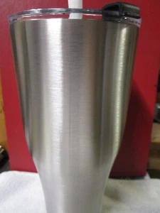 NEW HOGG 32oz slim stainless steel insulated mug hot or cold W/straw access lid - Picture 1 of 3