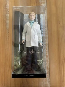 Mattel Barbie Collector The Twilight Saga Carlisle Puppe Pink Label IOB 12" - Bild 1 von 8