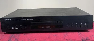 Reproductor de CD Yamaha CD-S300 con cable de alimentación negro Foto 1 de 4