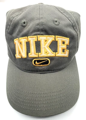 Boné vintage Nike alça traseira verde amarelo Swoosh letras grandes - Imagem 1 de 4