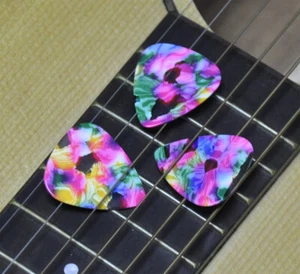 Lots of 100 pcs 0.96mm Heavy Blank Tie Dye Guitar Picks Plectrums Celluloid - Picture 1 of 4