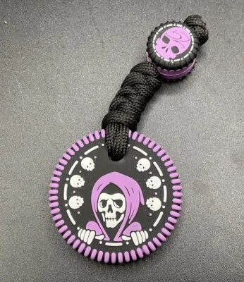 52 Graves X Data Crew Collab Pink Reaper Death Cookie EDC Worry Stone Foto 1 de 4