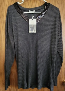 milan kiss medium (2) charcoal gray/black long sleeved top with embellishments - Picture 1 of 7