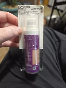 Covergirl #120 Creamy Natural Age Defying Make-Up SPF 10 Advanced Radiance New - Picture 1 of 3