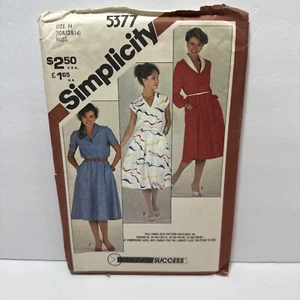 Simplicity 5377 Misses Kleid Muster 10-14 *ungeschnitten* - Bild 1 von 3