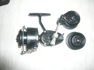 Carrete de brazo de fianza Mitchell 3-3-0 otomático y dos carretes de repuesto - Imagen 1 de 6