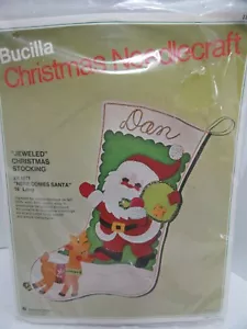Bucilla Filz Weihnachten Nadelhandwerk Kit mit Juwelen Strumpf 1871 Hier kommt der Weihnachtsmann 16 - Bild 1 von 2