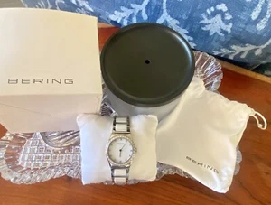 Reloj BERING Blanco Cerámica Pulida Plata Cuarzo Movmt Damas Resistente al Agua - Imagen 1 de 3