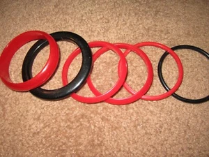 BEAUTIFUL !! Lot of 6 BAKELITE ? bracelets RED BLACK ... VINTAGE jewelry - Picture 1 of 2