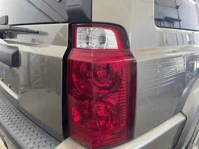Conjunto de luz trasera derecha usado se adapta a: Jeep Commander 2006 grado derecho A Foto 1 de 4