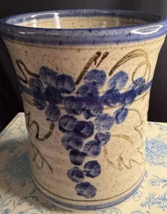 Vintage 1995 Frye Studio Art Pottery Vase Ribbed Stoneware Signed Leaves Grapes - Picture 1 of 19