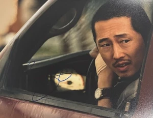 Steven Yeun BEEF Walking Dead signed Autogramm 8x10 Foto - Bild 1 von 1