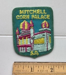 Distintivo toppa in feltro ricamato Corn Palace Mitchell South Dakota - Foto 1 di 3