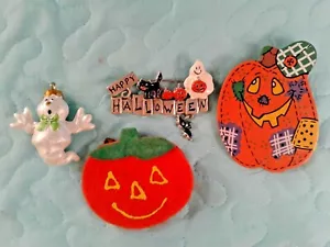 3 HALLOWEEN PINS & 1 SMALL GHOST ORNAMENT Happy Halloween, Ghost, Jack O Lantern - Picture 1 of 12