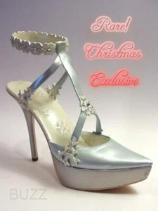 Snow Queen Silvery Platform Sparkles Snowflakes Crystals Just the Right Shoe WOW - Picture 1 of 5