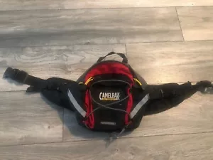 Camelbak Day Trekker Fanny pack Maroon Red Black-Three Zip Pockets - Picture 1 of 6