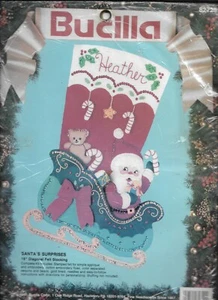 Santa's Surprises Bucilla Filz Weihnachten Strumpf Kit 18 Zoll 82729 Applikation  - Bild 1 von 3