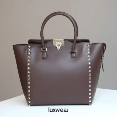 AUTÉNTICO NUEVO BOLSO/BOLSO DE MANO TRAPECIO MEDIO ROCKSTUD CHOCOLATE VALENTINO GARAVANI Foto 1 de 4