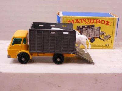 Lesney Matchbox No.37 Dodge Cattle Truck 1960's with Cattle Mint - Image 1 of 4