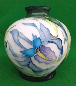VASO TRIAL MOORCROFT - RHS LADY BEATRIX STANLEY - NICOLA SLANEY - FACTORY 2ND - Foto 1 di 9