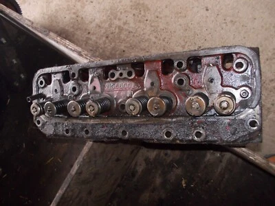 Farmall 400 450 PU IH RC tractor Working motor cylinder head w/ valves 70009CL - Image 1 of 4