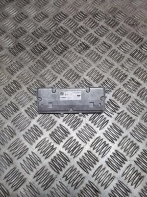 Jaguar Xe X760 2015-2019 Front Lane Assist Camera Module - image 1 of 4