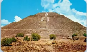 The Pyramid of the Sun, San Juan Teotihuacan, Mexico Postcard - Picture 1 of 2