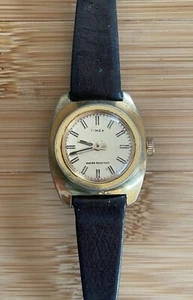 Vintage Timex Ladies Watch Mechanical Wind 26x28mm Stainless Caseback - Picture 1 of 5