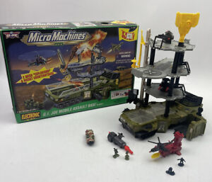 1999 Micro Machines G.I. Joe Electronic Mobile Assault Base Playset 79953 Galoob