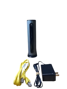 Comcast Xfinity Motorola MG7315 8x4 DOCSIS 3.0 Cable Modem N450 Router w/Adapter - Picture 1 of 5