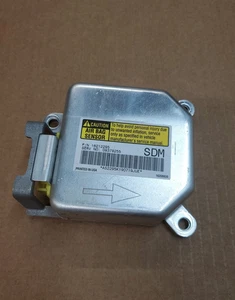 99 Chevy Silverado SRS Inflator Restraint Sensor & Diagnostic Module 09378255 - Picture 1 of 6