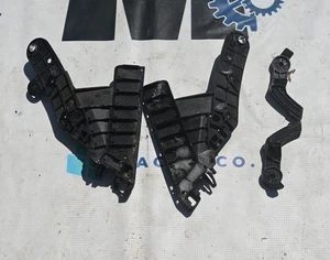 2014 Nissan Altima Fender Headlight Brackets Plastict Left Right Bracket LH RH - Bild 1 von 4