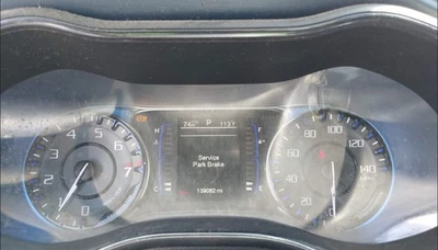 Cuadro medidor velocímetro 200 OE 2015 139 k millas Chrysler Foto 1 de 4