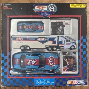 Richard Petty 1992 Fan Appreciation Tour SAMMLER SET - Bild 1 von 15