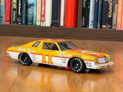 Cale Yarborough #11 Holly Farms Chicken 1976 Chevy Malibu 1:24 Action no box - Image 1 of 4