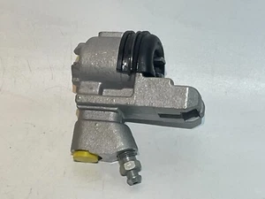 201705 Reliant Scimitar GTE SE5, SE5a Rear Wheel Cylinder - Picture 1 of 1