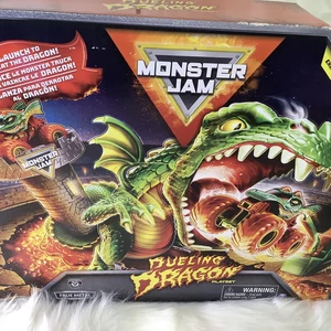 Monster Jam, Dueling Dragon Playset + Exclusive 1:64 Scale Dragon Monster Truck - Picture 1 of 4