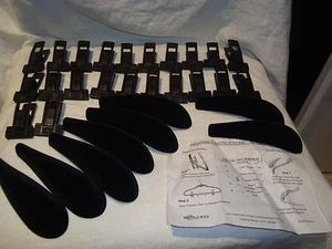 Lote de 30 piezas de conjunto de pantalones/pantalones con clip/almohadilla de hombro para hangares de terciopelo delgados - Imagen 1 de 3