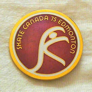 Skate Canadá International 1975 insignia pin patinaje artístico EDMONTON - Imagen 1 de 2