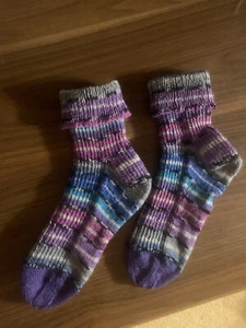 Wunderschöne Damensocken 38/39 handgestrickt mit Wolle immer warme Füße ! WOW ! - Bild 1 von 3