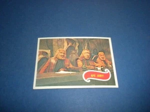 PLANET OF THE APES card #32 Charlton Heston sci-fi movie Topps 1967 USA APE JURY - Picture 1 of 5
