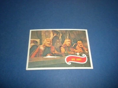 PLANET OF THE APES card #32 Charlton Heston sci-fi movie Topps 1967 USA APE JURY - Image 1 of 4