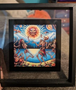 Stampa ispirata ai Grateful Dead con cornice che balla sulle montagne - Foto 1 di 2