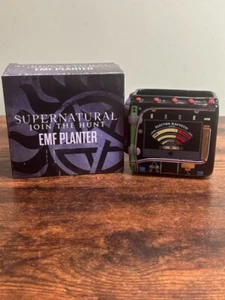 Supernatural TV Culturefly esclusiva EMF Mini fioriera Sam & Dean Winchester nuova con scatola - Foto 1 di 10