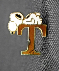 Snoopy Alphabet Letter T Vintage Lapel Pin - Picture 1 of 3