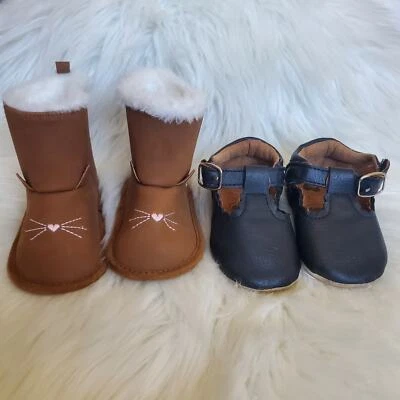 Zapatos de bebé Carters Boot y Myggpp Mary Jane zapato de cuna 6-9 meses Foto 1 de 4