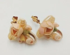 Vintage Hand Made Seashells Rose Pattern Clip-on Earrings - Picture 1 of 10